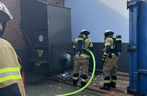 Kreispolizeibehörde Rhein-Kreis Neuss: POL-NE: Brand in Müllpresse - Kripo ermittelt zur Brandursache