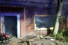 Feuerwehr Gelsenkirchen: FW-GE: Feuer im ehemaligen GAFÖG Gebäude an der Emscherstraße / Zweiter Brandeinsatz innerhalb von zwei Wochen