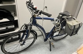 Polizei Mettmann: POL-ME: Dank aufmerksamer Zeugin: Polizei fasst mutmaßliche Fahrraddiebe - Ratingen - 2311032