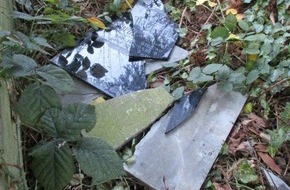 Polizei Aachen: POL-AC: Vandalismus auf dem Friedhof - Unbekannte Täter beschädigen zahlreiche Grabstätten