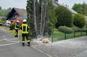 Freiwillige Feuerwehr Hennef: FW Hennef: Um Haaresbreite - Abflammgerät sorgt für Feuerwehreinsatz