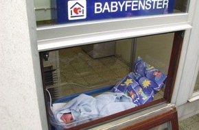 Schweizerische Hilfe für Mutter und Kind: Une mère désespérée dépose son nouveau-né dans une «fenêtre à bébé»