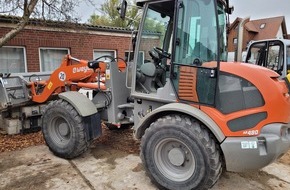 Polizeidirektion Hannover: POL-H: Zeugenaufruf: Hochwertiger Radlader von Baustelle in Hannover-Ledeburg geklaut