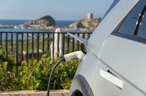 ADAC Hessen-Th&uuml;ringen e.V.: Urlaub unter Strom / ADAC Tipps zur Urlaubsfahrt mit dem ersten eigenen E-Auto
