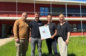 Procter & Gamble GmbH: BRAUN-Werk und Schule am Schlossplatz in Limbach gehen Bildungspartnerschaft ein