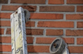 Polizeiinspektion Emsland/Grafschaft Bentheim: POL-EL: Neuenhaus - Einbruch in Restaurant - Polizei sucht Eigentümer (Ergänzung)