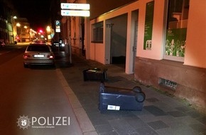 Polizeipräsidium Westpfalz: POL-PPWP: Nächtliche Randalierer - Zeugen gesucht!