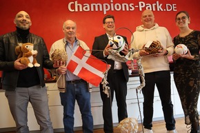 Freudenstadt im Schwarzwald empfängt dänische Fußball-Nationalmannschaft - Größter Marktplatz Deutschlands wird Besucher-Hotspot für rot-weiße EM-Party