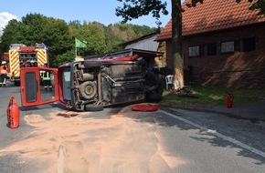 Kreispolizeibehörde Herford: POL-HF: Renault-Fahrerin verunglückt-
PKW gibt auf Seite