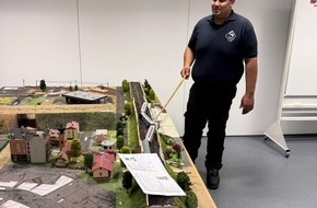 Feuerwehr Dinslaken: FW Dinslaken: Feuerwehr Dinslaken bereitet sich mit wissenschaftlicher Hilfe auf Gro&szlig;eins&auml;tze vor