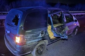 Polizeiinspektion Stade: POL-STD: Unfall auf der Autobahn 26 mit drei Fahrzeugen - eine Person leicht verletzt