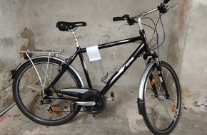Polizeiinspektion Nienburg / Schaumburg: POL-NI: Stadthagen: Polizei sucht Eigentümer zweier Fahrräder