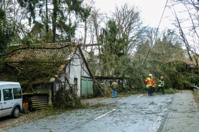 FW-Heiligenhaus: Sturmtief &quot;Friederike&quot; wütete in Heiligenhaus (Meldung 5/2018)