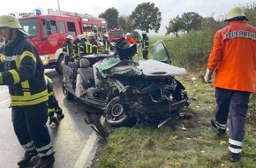 Kreisfeuerwehr Rotenburg (Wümme): FW-ROW: Schwerer Verkehrsunfall auf Kreisstraße 139 - Feuerwehr befreit eingeklemmte Fahrerin