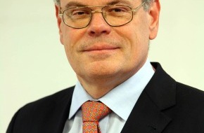 BDZV - Bundesverband Digitalpublisher und Zeitungsverleger e.V.: Helmut Heinen einstimmig als BDZV-Präsident wiedergewählt