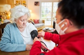 Johanniter Unfall Hilfe e.V.: Pflegereform auf dem richtigen Weg, aber nicht am Ziel / Johanniter begr&uuml;&szlig;en mehr Planungssicherheit f&uuml;r Pflegedienste / Wegfall des Entlastungsbetrages bleibt zentrale Sorge