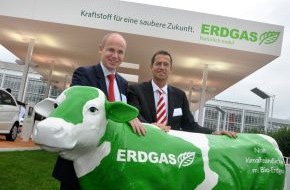 Zukunft Gas e. V.: IAA 2009: Erdgas präsentiert sich im neuen Gewand als Kraftstoff der Zukunft / Der grüne Kraftstoff bringt mit Bio-Erdgas Klimaschutz im Doppelpack