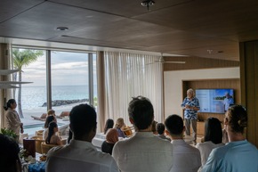 The Ritz-Carlton Maldives, Fari Islands launcht zusammen mit Meeresforscher Jean-Michel Cousteau neue Aktivitäten für junge Gäste