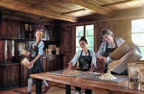 stoli GmbH: stoli-Jubil&auml;um: handveredelte N&uuml;sse, gesund und einzigartig knackig