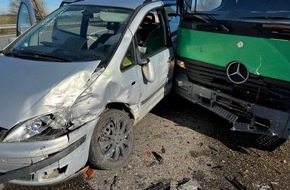 Polizeidirektion Pirmasens: POL-PDPS: Zweibrücken - Verkehrsunfall zwischen Lkw und Pkw