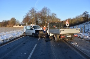 Polizeiinspektion Hildesheim: POL-HI: Verkehrsunfall mit 2 Verletzten