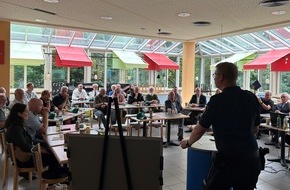 Polizei Münster: POL-MS: Fernfahrerstammtisch feiert Jubiläum - 25 Jahre Dialog auf Augenhöhe