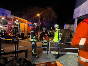 FFW Bergen: Ortsfeuerwehr Bergen übt den Ernstfall: Kellerbrand mit mehreren vermissten Personen