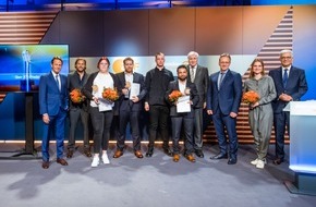 ZDF: XY-Preis zum 20. Mal verliehen: Horst Seehofer ehrt Bürger für Zivilcourage im ZDF-Hauptstadtstudio
