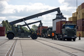 Logistik als Rückgrat - &quot;Brave Blue&quot; und &quot;Safety Fuel&quot;