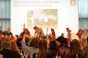 IGBCE Nordrhein: IGBCE-Bezirk Niederrhein stellt sich für die nächsten vier Jahre auf und ebnet Weg zum Gewerkschaftskongress 2025