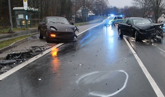 Polizei Minden-Lübbecke: POL-MI: BMW kollidiert mit Porsche