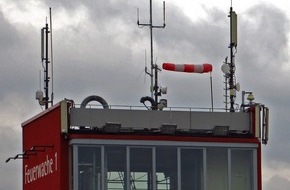 Feuerwehr Essen: FW-E: Zwischenbilanz zu Orkantief Xaver, Essener Feuerwehr fährt 32 witterungsbedingte Einsätze