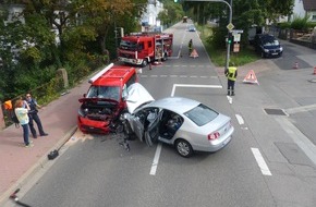 Polizeidirektion Neustadt/Weinstraße: POL-PDNW: Verkehrsunfall mit anschließender Verkehrsbehinderung