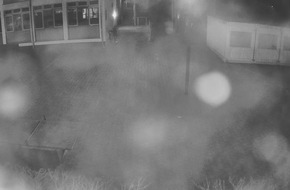 POL-SL: Nach ausländerfeindlichen und rechtsextremistischen Graffitis in Schiffweiler und Sulzbach / Polizeilicher Staatsschutz bittet um Zeugenhinweise