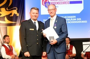 Kreisfeuerwehrverband Bodenseekreis e. V.: KFV Bodenseekreis: Festakt 50 Jahre KFV Bodenseekreis und feierliche Serenade