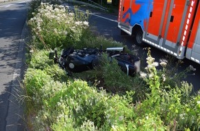 Kreispolizeibehörde Herford: POL-HF: Zusammenstoß Motorradfahrer mit Radfahrer- Beide Führer verletzt