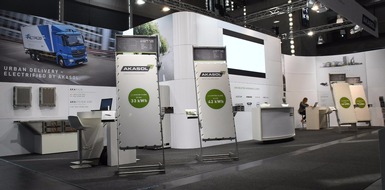 AKASOL AG: IAA Nutzfahrzeuge (13, F12): AKASOL entwickelt Batteriesystem für Trailerachse von SAF-HOLLAND