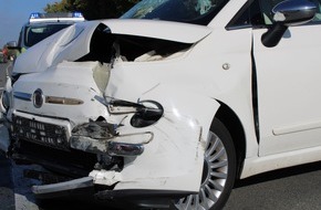 Polizei Minden-Lübbecke: POL-MI: Zwei Leichtverletzte bei Autounfall