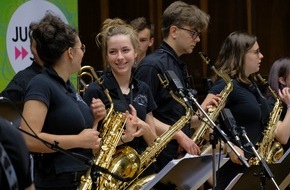 Deutscher Musikrat gGmbH: 300 Nachwuchs-Jazzmusikerinnen und -Jazzmusiker bei der Bundesbegegnung Jugend jazzt in Hamburg