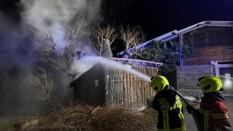 FW Reichenau: Pressemitteilung: Einsätze zum Jahreswechsel Brennender Mülleimer und Baum beschäftigen Feuerwehr in der Silvester und Neujahrsnacht