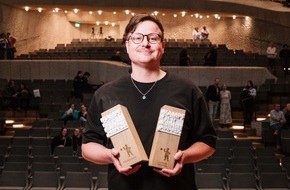 10 Punkte GmbH: Poetry Slam Awards 2026 verliehen - Gro&szlig;er Jubel in der Elbphilharmonie