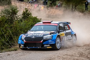 Rallye Spanien: ŠKODA Fahrer Andreas Mikkelsen gewinnt vorzeitig Fahrertitel der Kategorie WRC2*