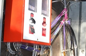 Polizeiinspektion Osnabrück: POL-OS: Dissen: Unbekannte sprengten kleinen Warenautomaten auf - Polizei sucht Zeugen