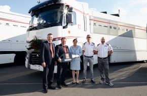 Thomann AG: Vier Trucks an Sauber F1 Team übergeben (BILD)