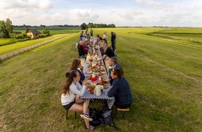 Nordsee-Tourismus-Service GmbH: Fr&uuml;hst&uuml;ck am Deich - Wadden Sea Day