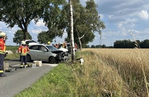 Polizeiinspektion Stade: POL-STD: Zwei Verletzte bei Unfall in der Gemarkung Wedel - Fotos in gr&ouml;&szlig;erer Aufl&ouml;sung