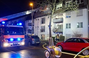 Feuerwehr und Rettungsdienst Bonn: FW-BN: Eine leicht verletzte Person nach Kellerbrand - Mehrere Bewohner aus verrauchtem Treppenraum gerettet.