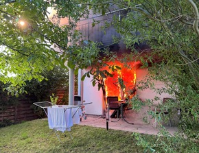 KFV Bodenseekreis: Wohnungsvollbrand durch explodierten Fahrrad-Akku - Mehrere Verletzte in Unteruhldingen