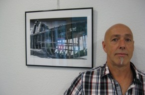 Polizeipräsidium Freiburg: POL-FR: Fotoausstellung von Peter Ambros Schüssler beim Polizeiposten Grenzach-Wyhlen