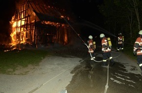 Kreisfeuerwehrverband Calw e.V.: FW-CW: Feldscheune samt Inhalt brennt vollständig ab